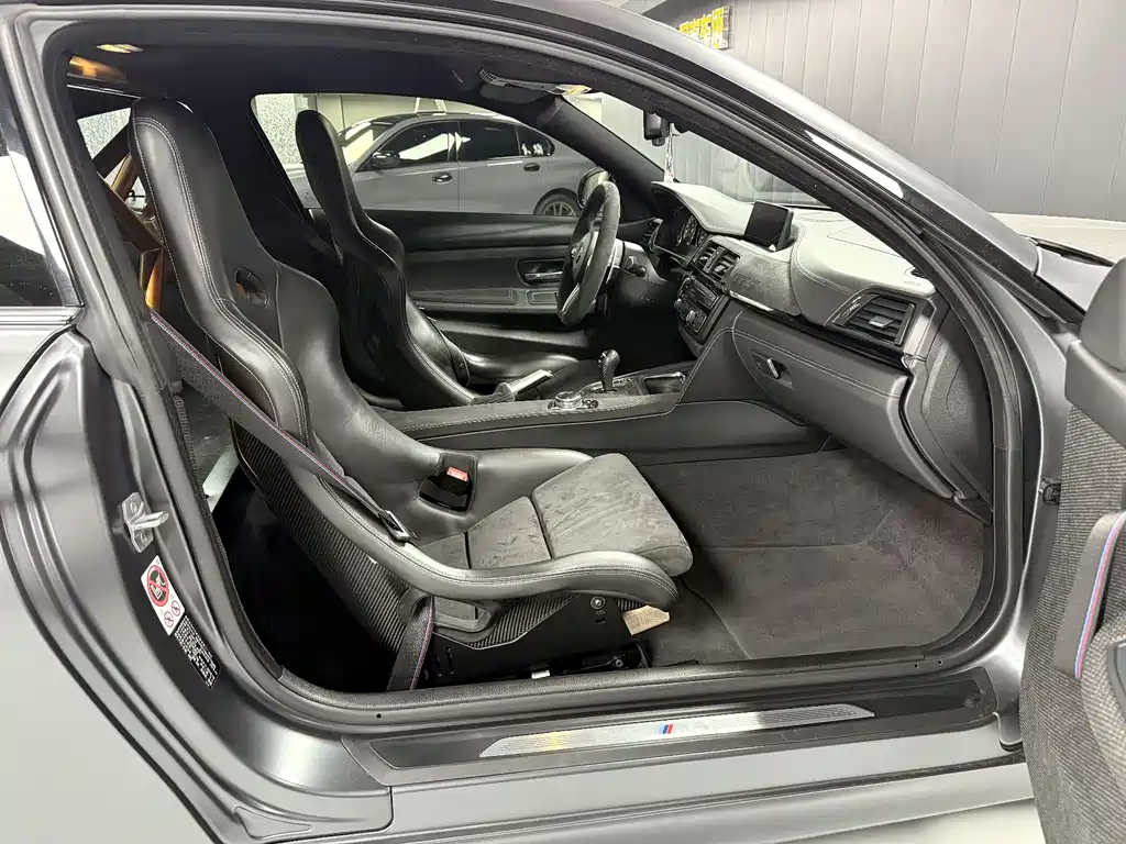 BMW M4 M4 GTS, фото 5