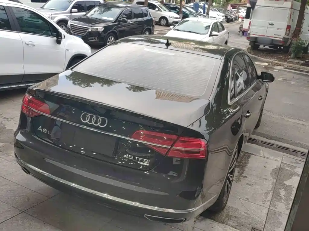 Audi A8 — миниатюра 7