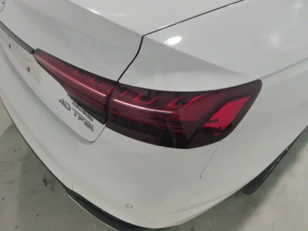 Audi A4L 2023 40 TFSI Luxury