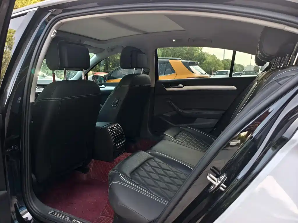 Volkswagen 迈腾 PHEV — миниатюра 20