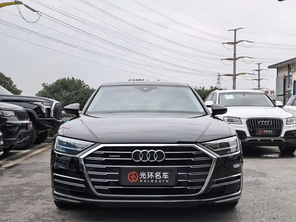 AUDI A8