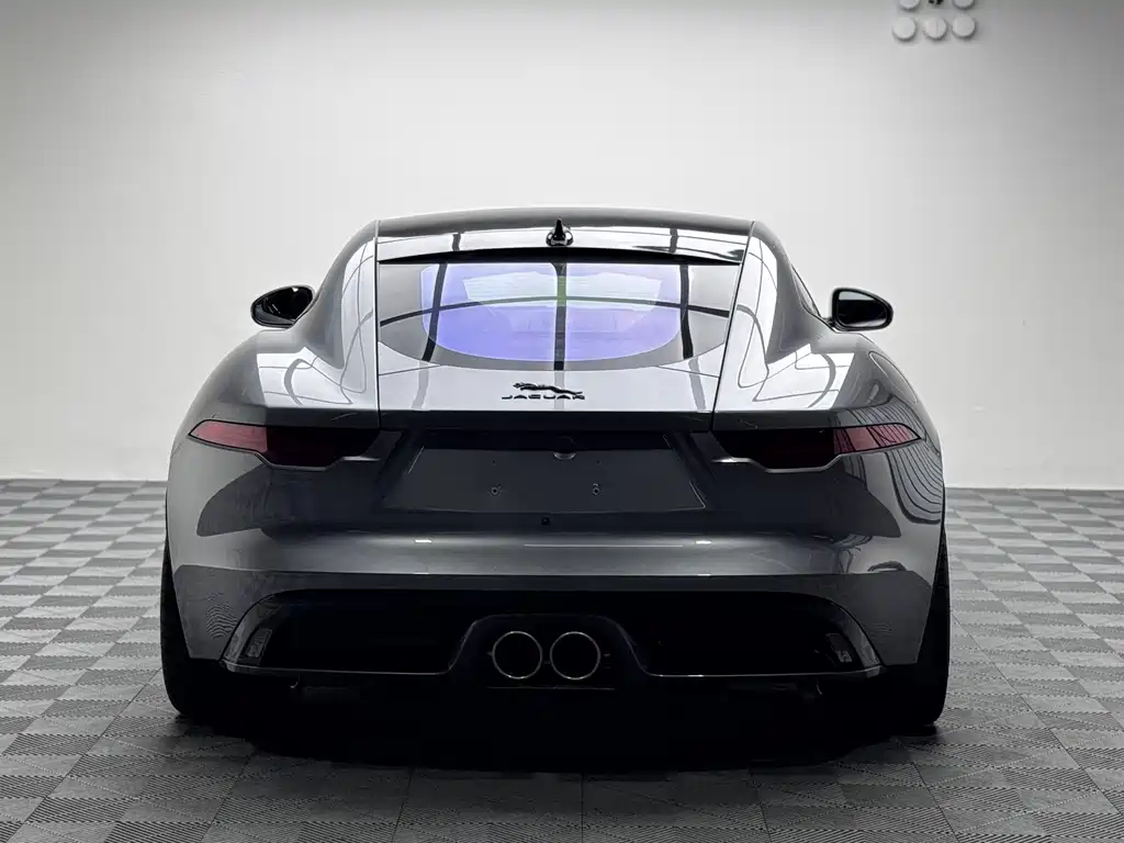 Jaguar F-Type 2024 P300 75