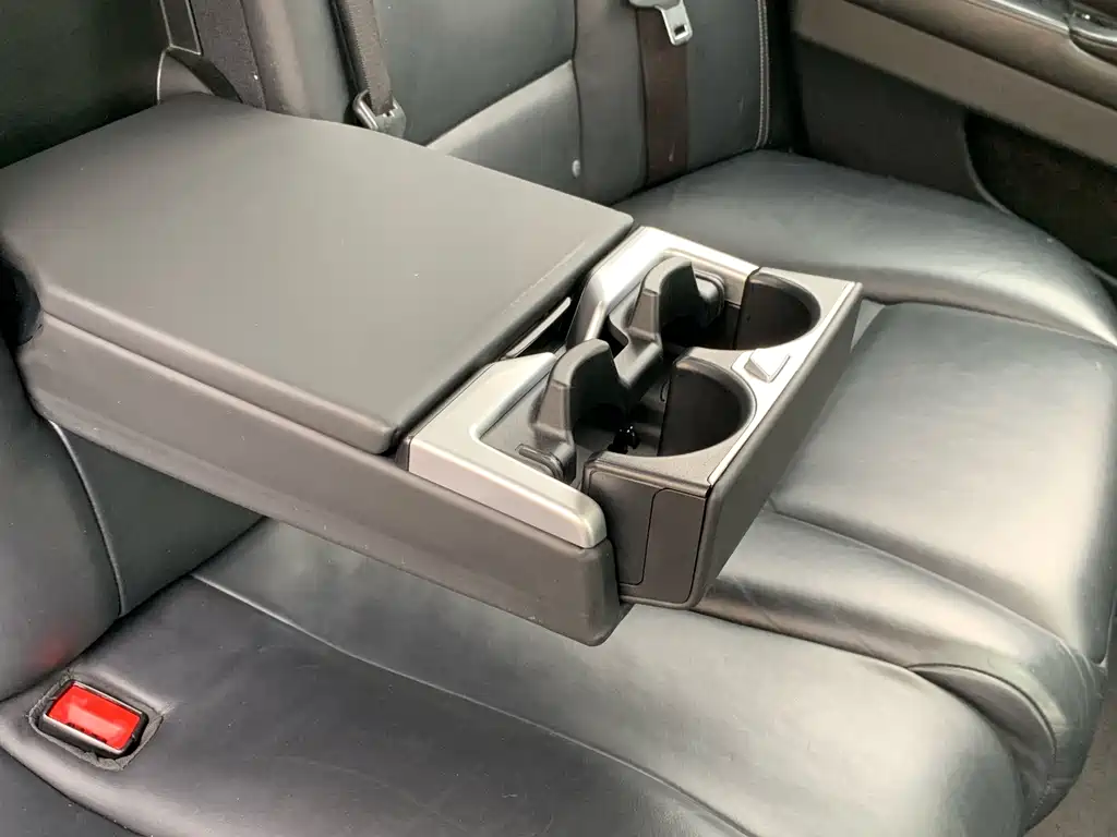 BMW 5 Series — миниатюра 28