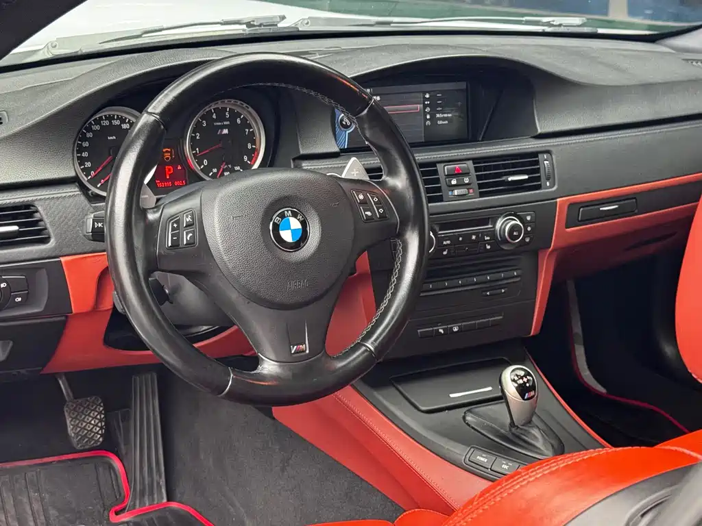 BMW M3 2010 M3 25