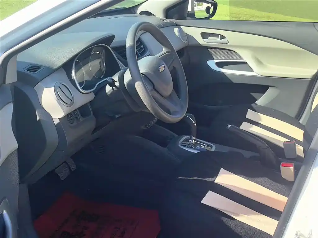Chevrolet Sail 2015 3 1.3L MT