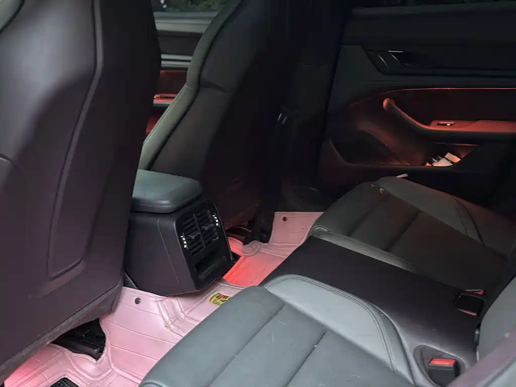 Porsche Taycan — миниатюра 9