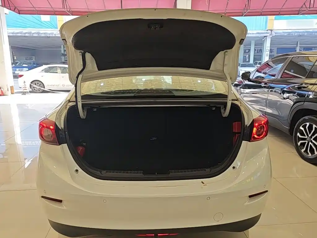 Mazda 3 Axela — миниатюра 19