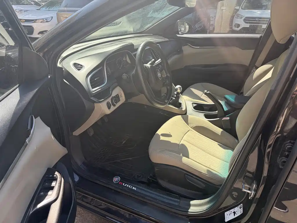 Buick Excelle — миниатюра 5