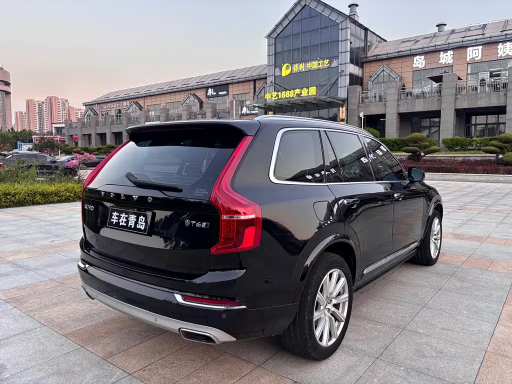 Volvo XC90 — миниатюра 4