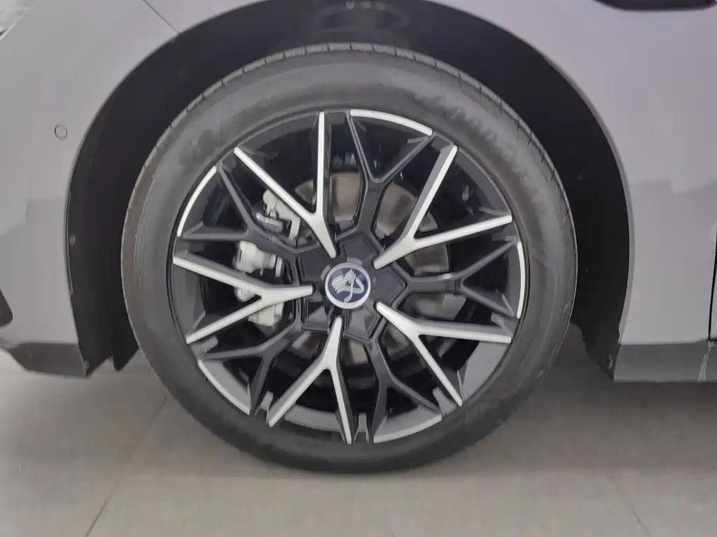 BYD Han — миниатюра 17