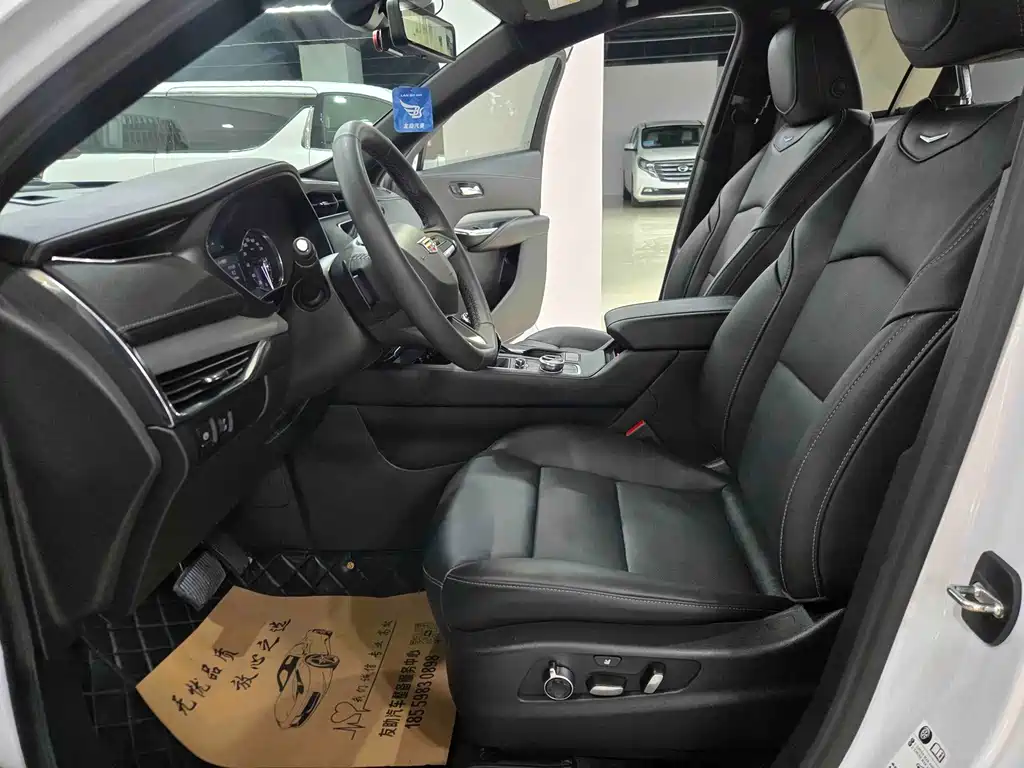 Cadillac XT4 — миниатюра 5