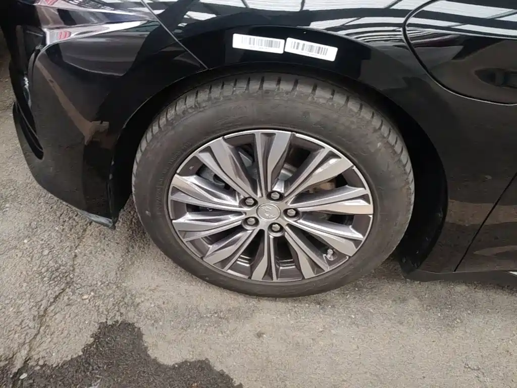 Hongqi Hongqi E-QM5 — миниатюра 23