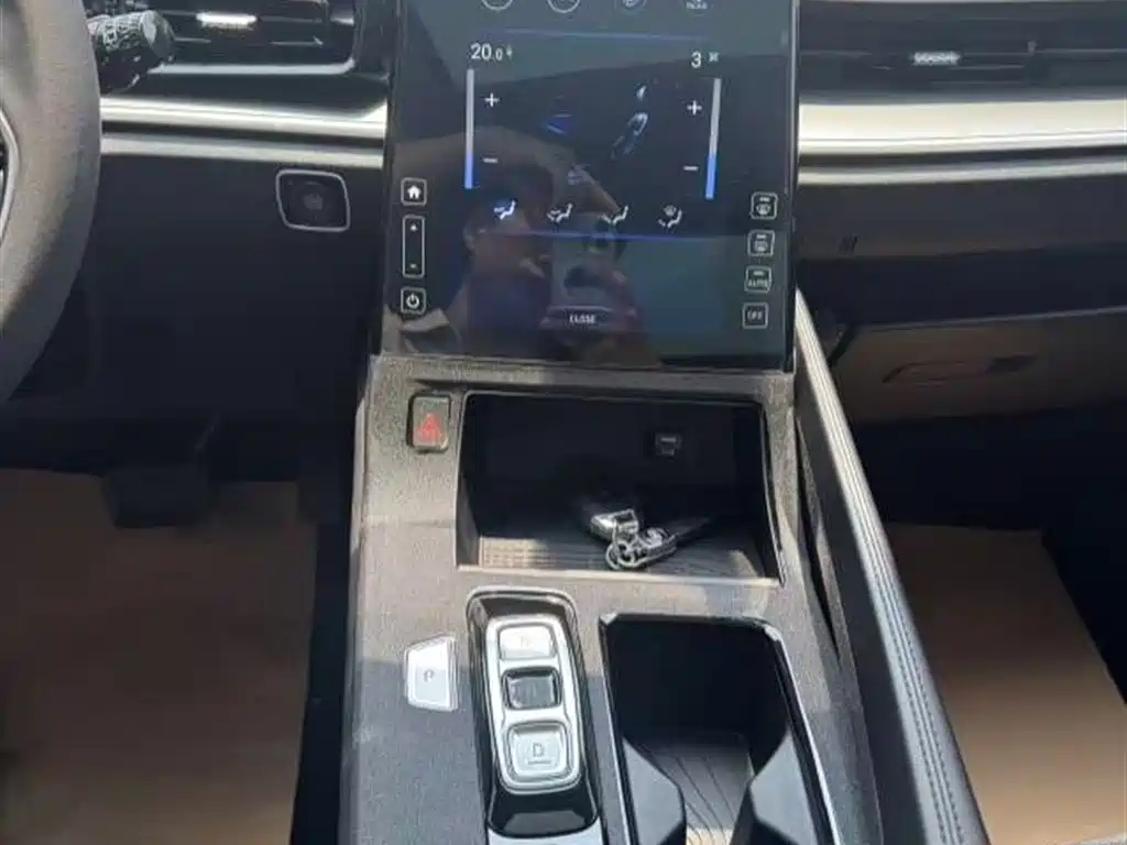 Hyundai Custo 2024 270TGDi LUX Luxury