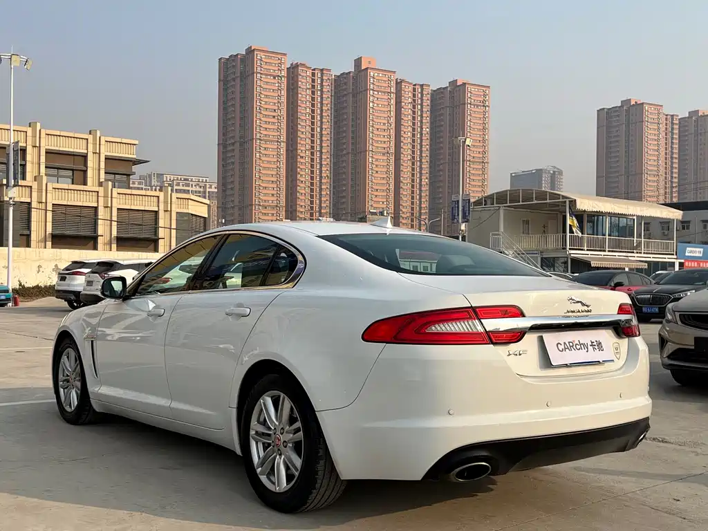 Jaguar XF — миниатюра 4