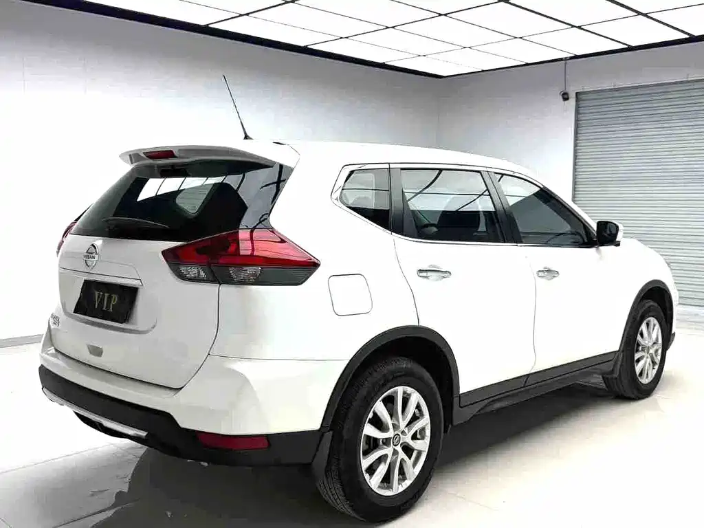 Nissan X-Trail — миниатюра 4