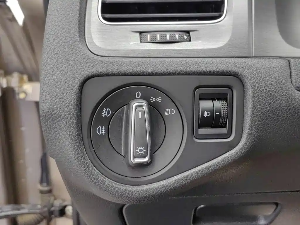 Volkswagen Golf — миниатюра 21