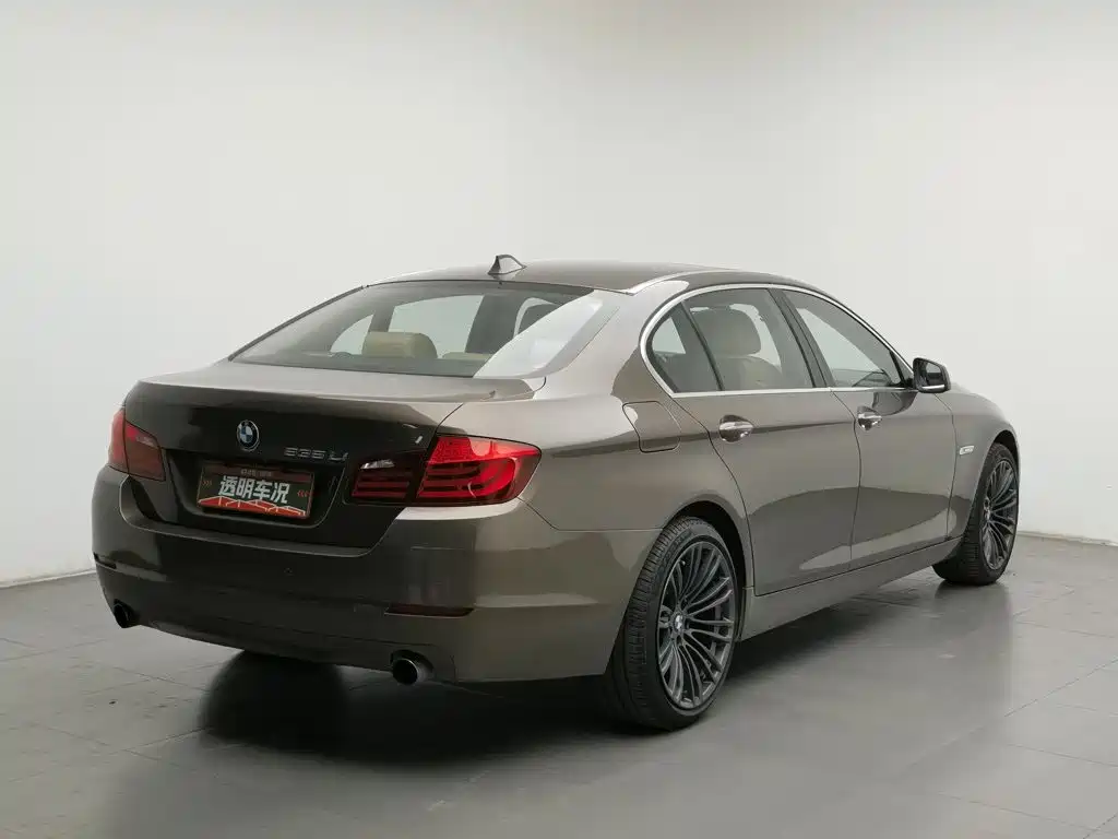 BMW 5 Series — миниатюра 2
