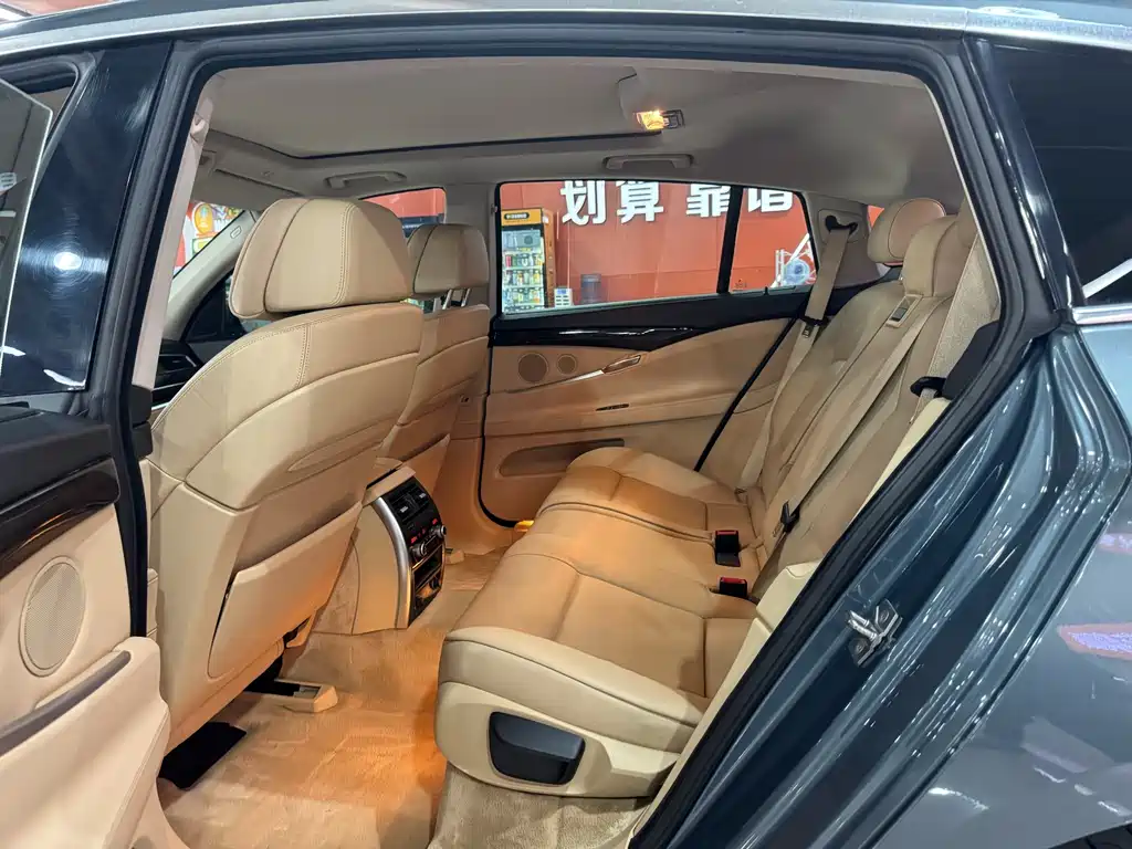 BMW 5 Series GT 5 GT 2010 535i Lead