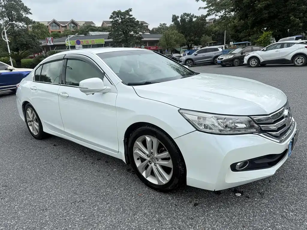 Honda Accord 2014 2.4L EX Luxury