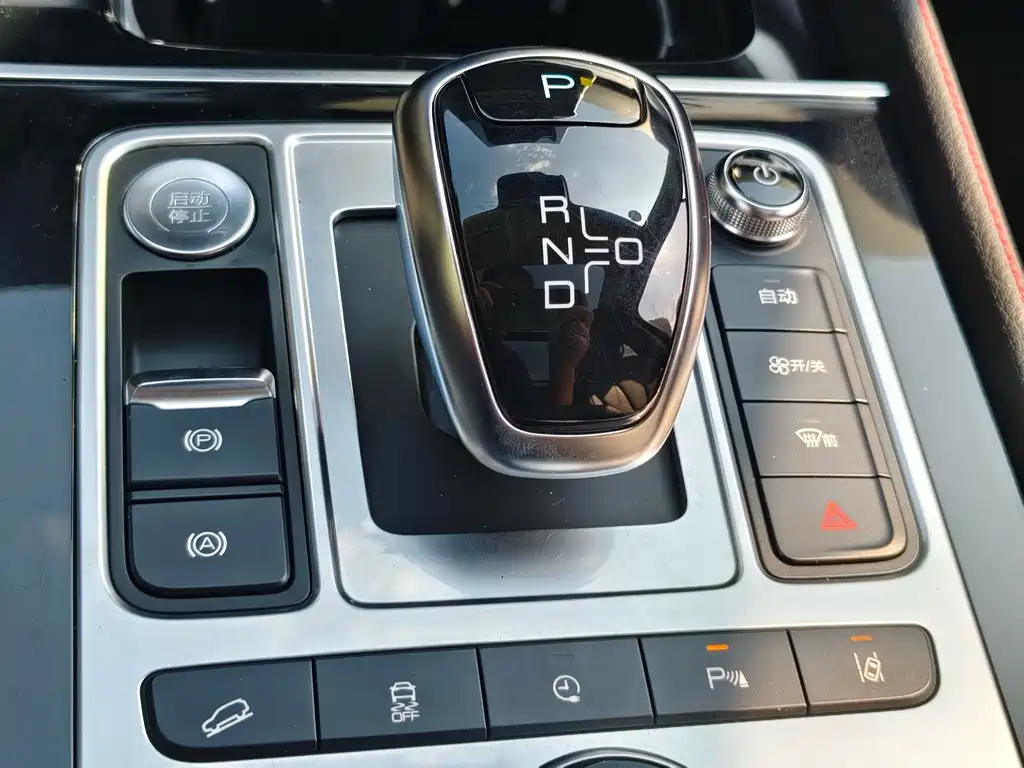 BYD Tang New Energy — миниатюра 16