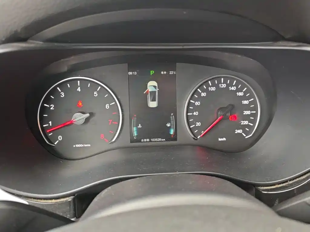 BYD MAX — миниатюра 12