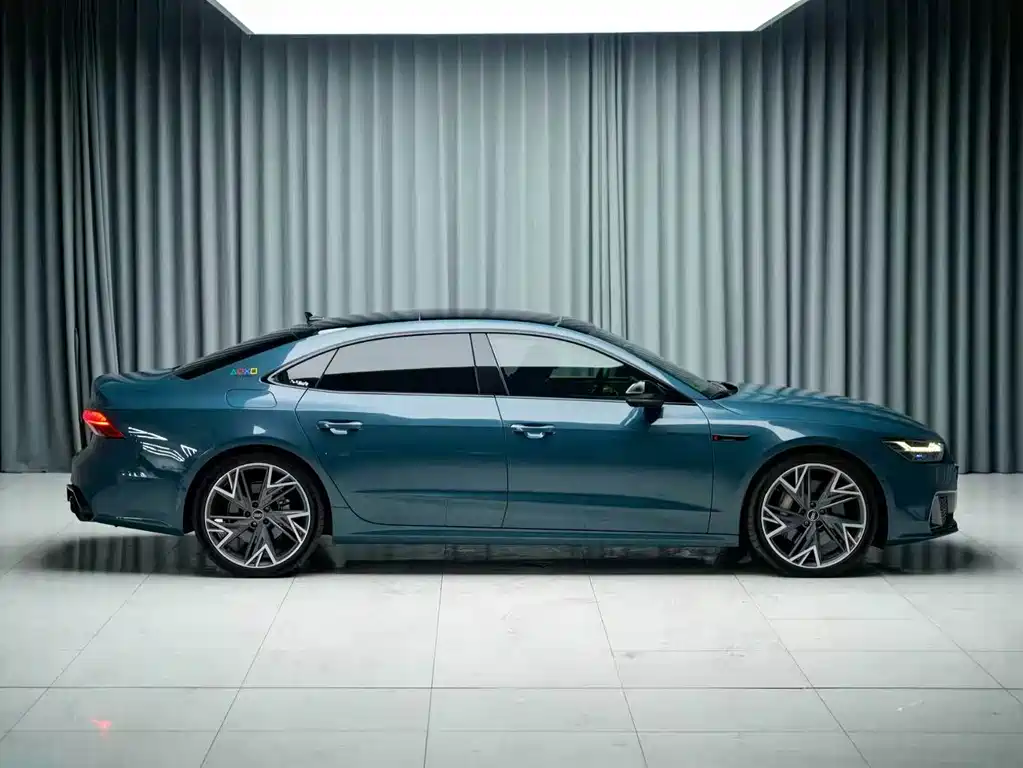 Audi A7L — миниатюра 4