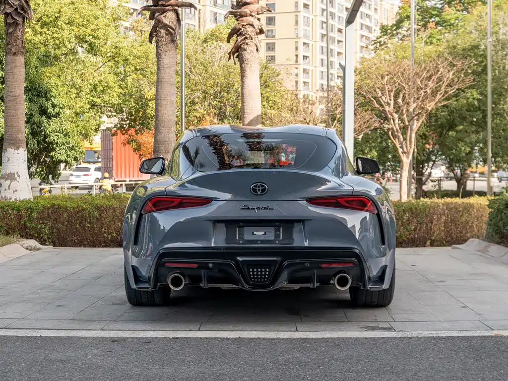 TOYOTA SUPRA