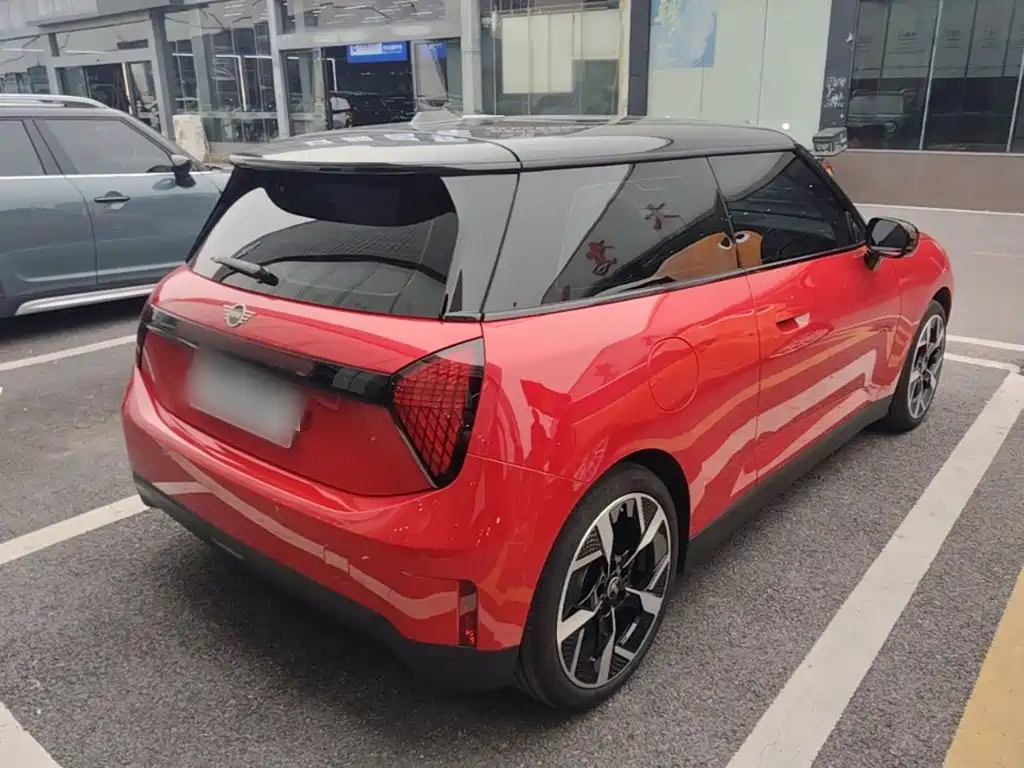 MINI MINI COOPER EV — миниатюра 7