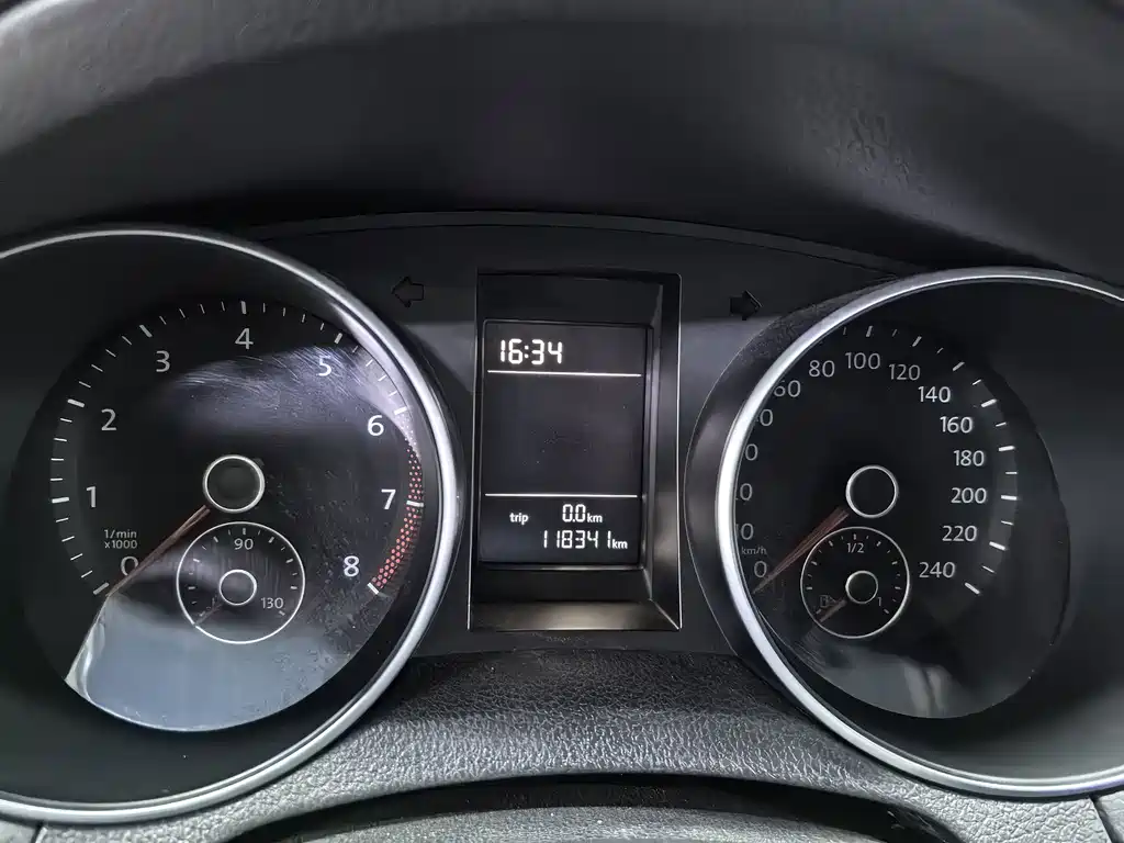 Volkswagen Golf — миниатюра 10