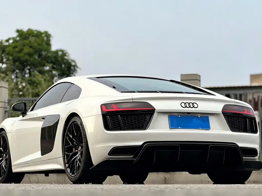 Audi R8 — миниатюра 4