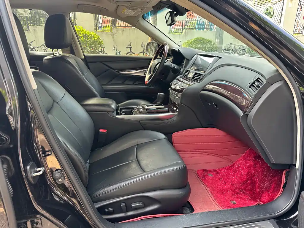 Infiniti Q70 — миниатюра 8