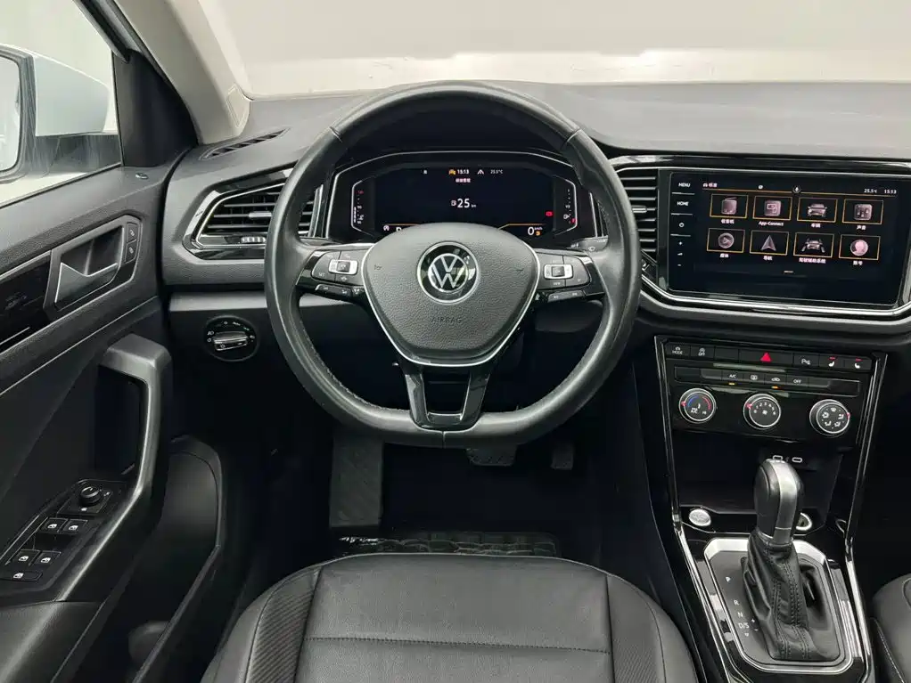 Volkswagen T-Roc — миниатюра 23