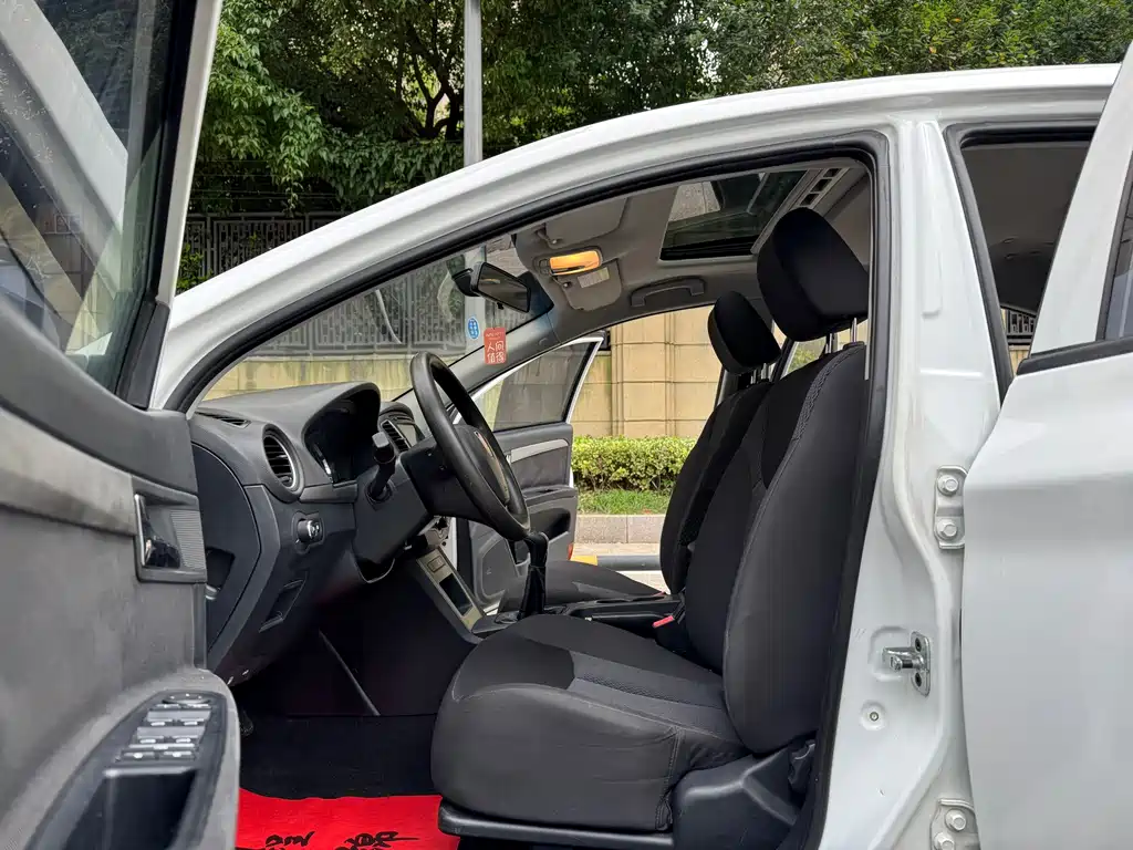 Roewe 350 2015 1.5L MT Luxury