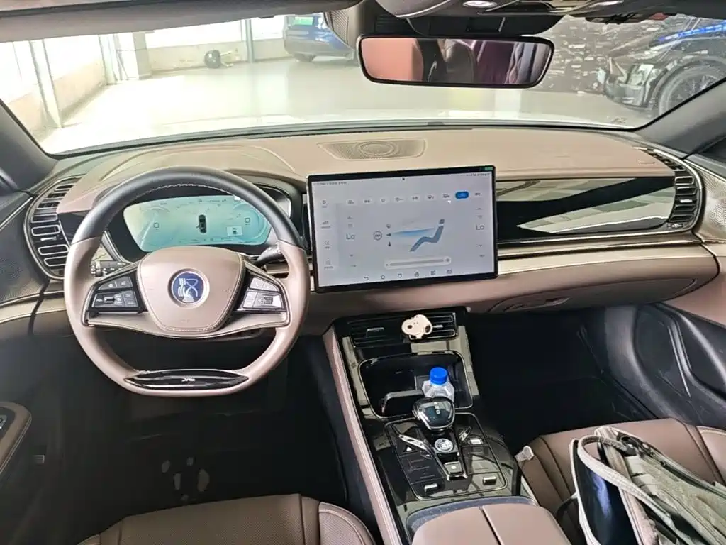 BYD Han — миниатюра 10