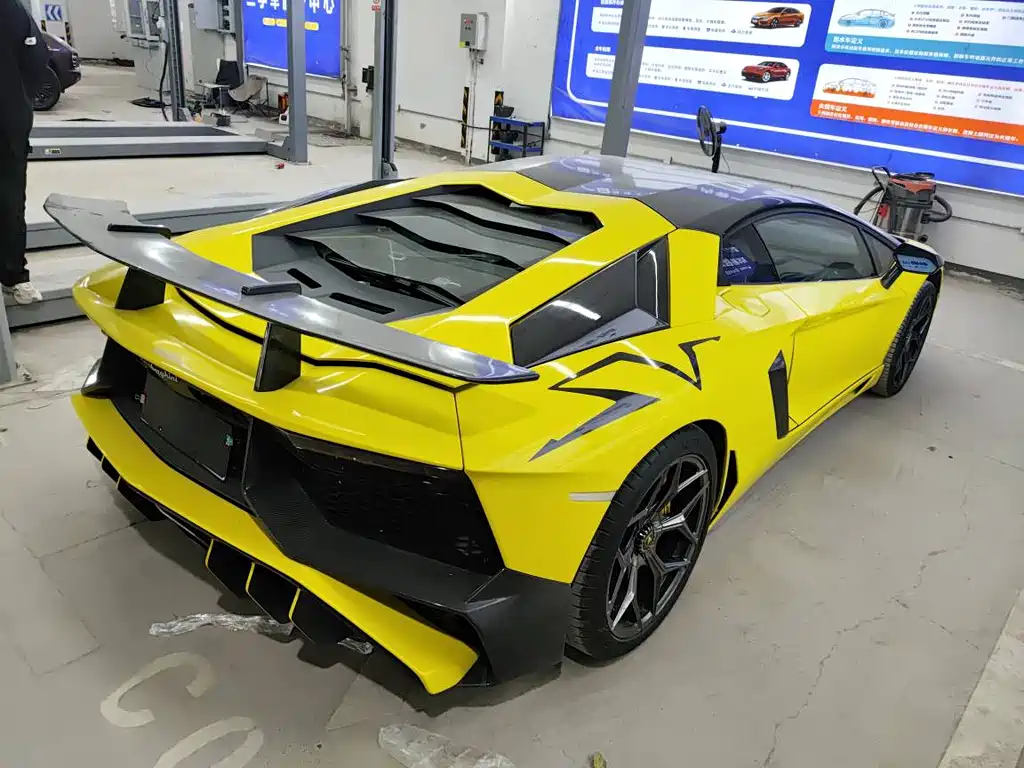Lamborghini Aventador 2011 LP 700-4