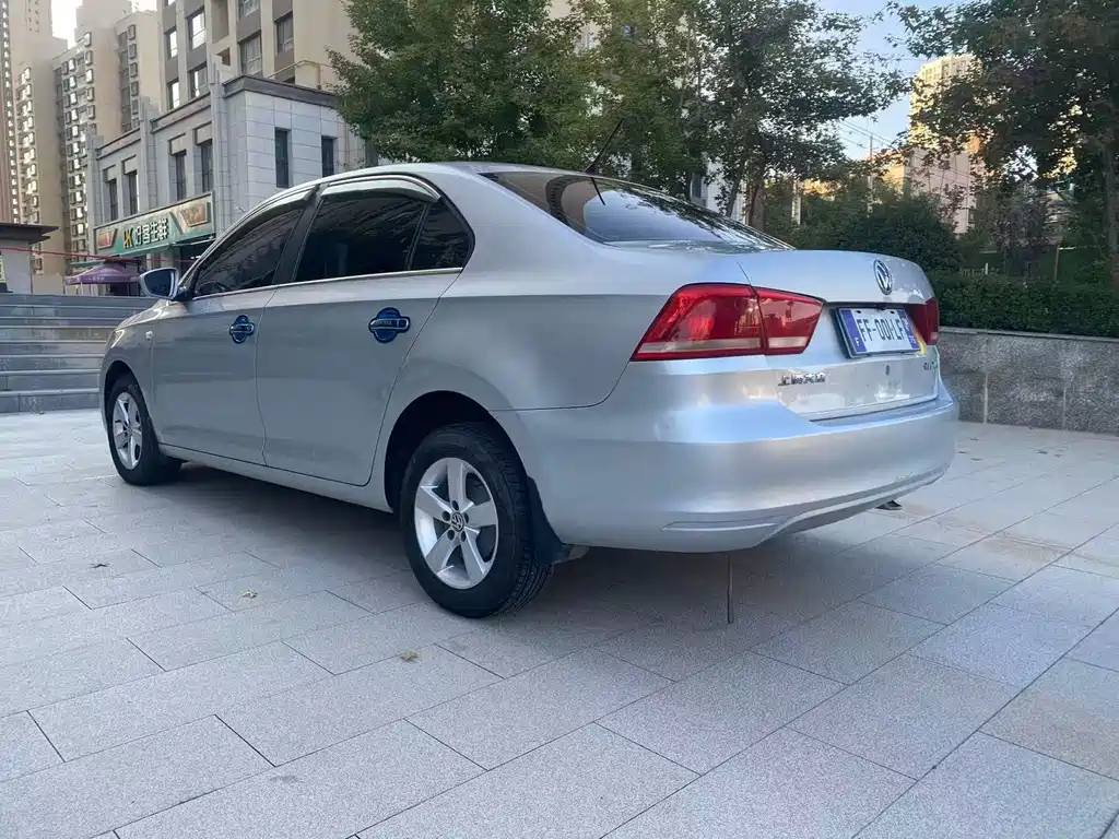 Volkswagen Santana — миниатюра 4