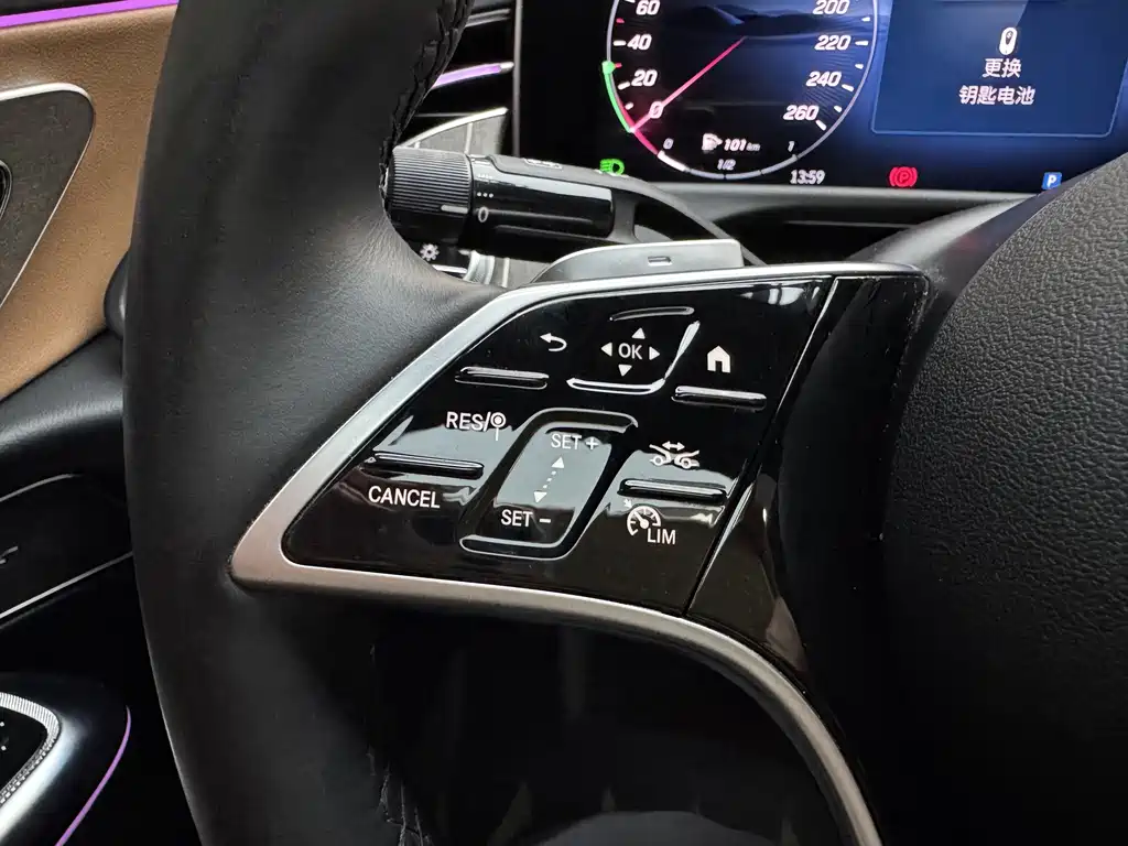 Mercedes-Benz E-Class — миниатюра 24