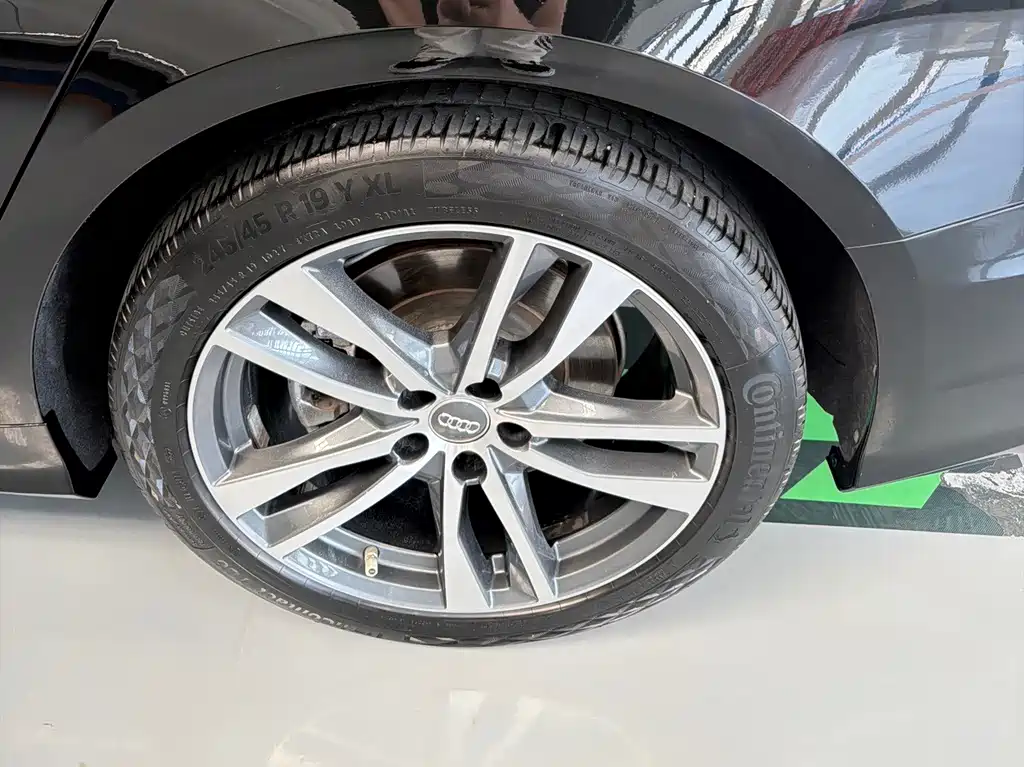 Audi A6L — миниатюра 12