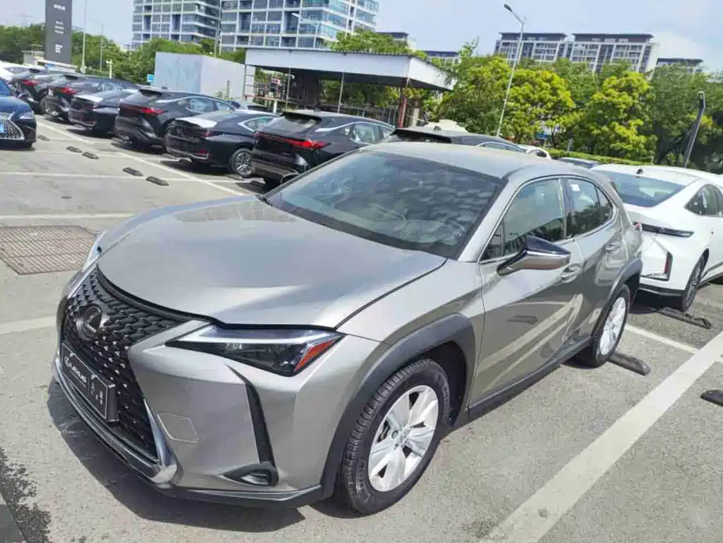Lexus UX 2023