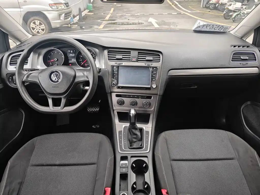 Volkswagen Golf — миниатюра 9