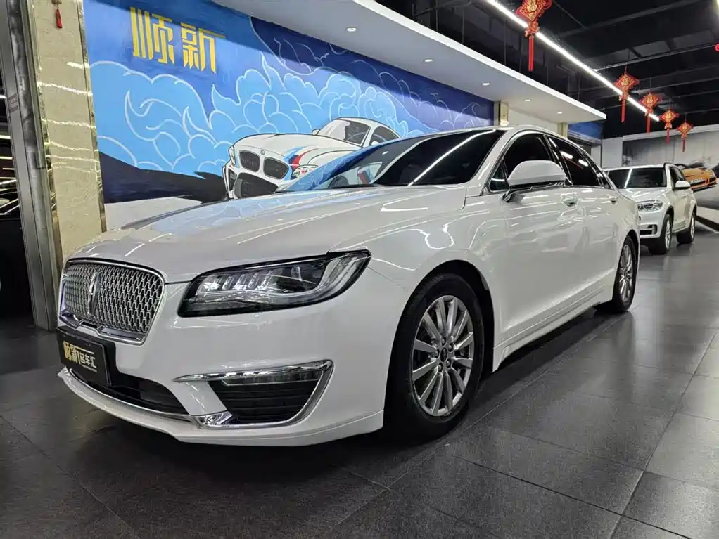 Lincoln MKZ 2020