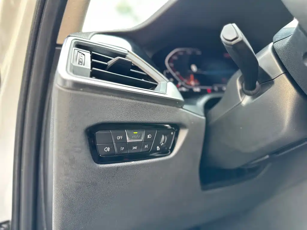 BMW 3 Series — миниатюра 11