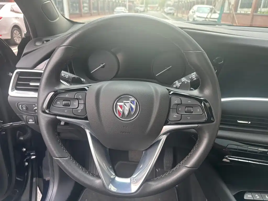 Buick Enclave — миниатюра 10