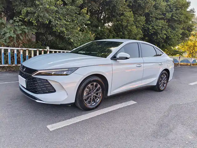 2025 BYD Qin