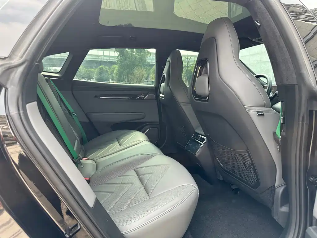 Zeekr 001 — миниатюра 8