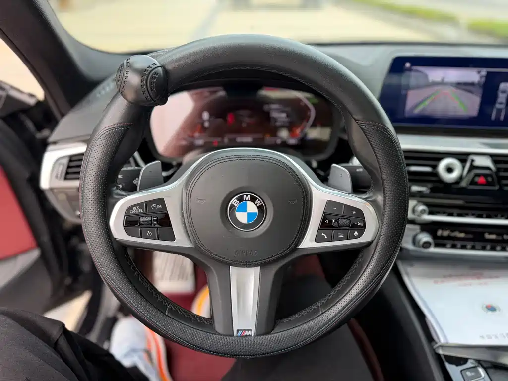 BMW 5 Series — миниатюра 16