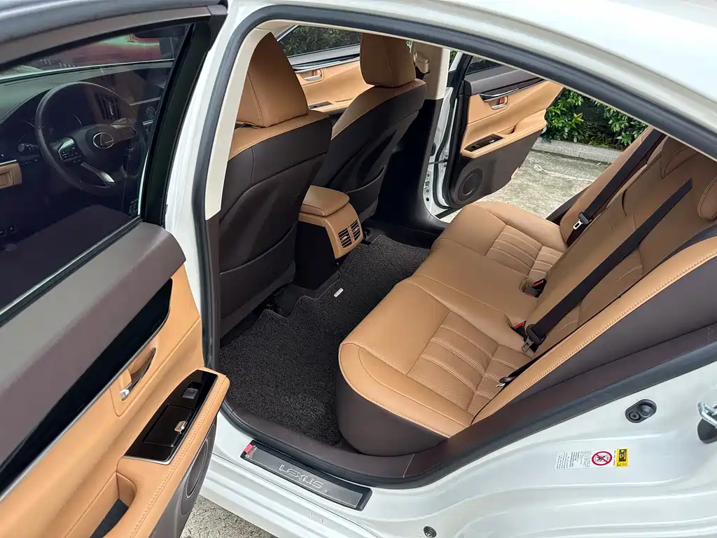 Lexus ES — миниатюра 6