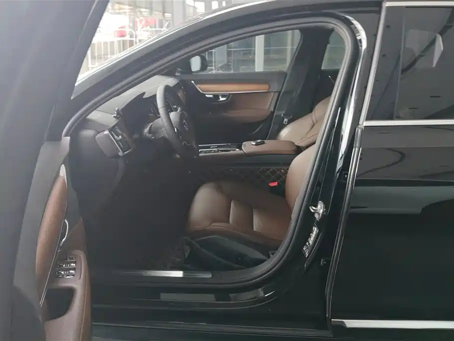 Volvo S90 2020 T8 E Luxury