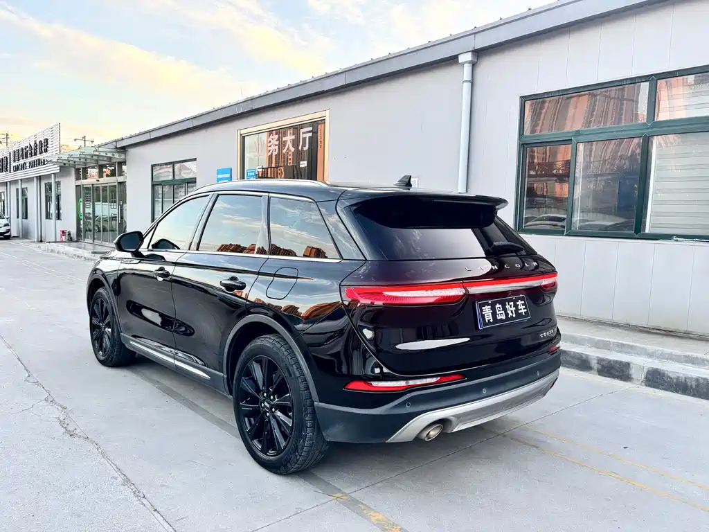 Lincoln Corsair — миниатюра 3