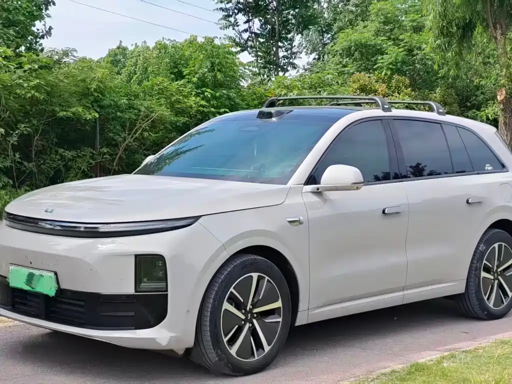 Li Auto Li L6 2025